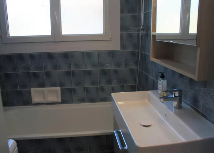 - 1er Etage Gauche - 90m De La Appartement