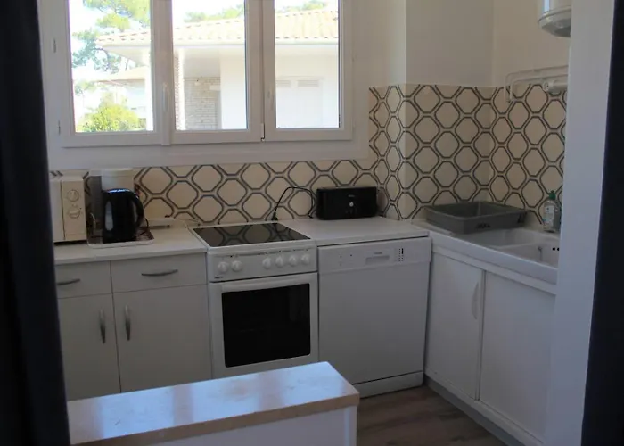 - 1er Etage Gauche - 90m De La