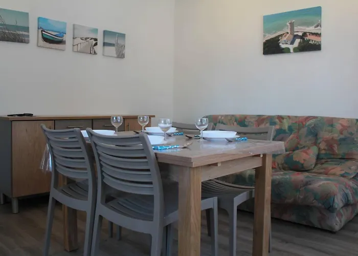 - 1er Etage Gauche - 90m De La *