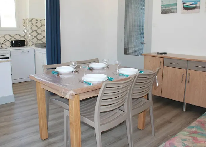 - 1er Etage Gauche - 90m De La *